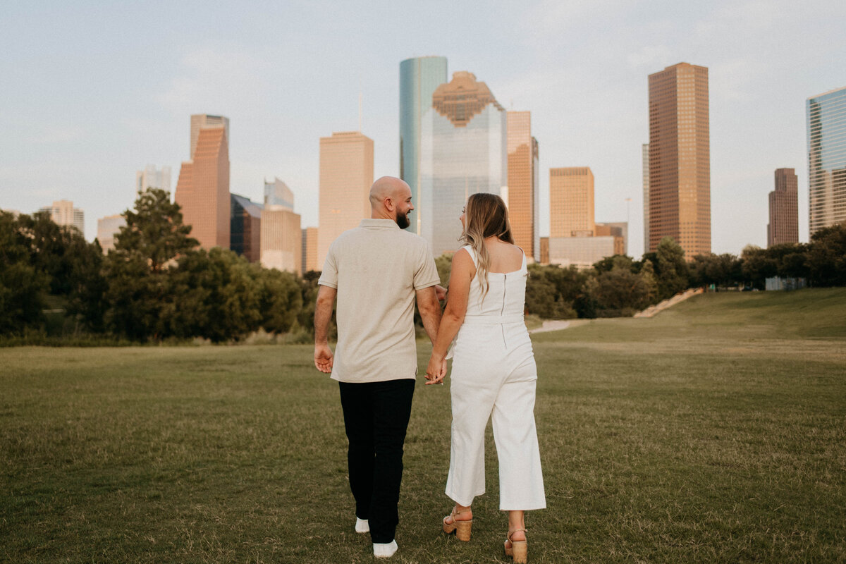 downtown-houston-skyline-enagement-couple