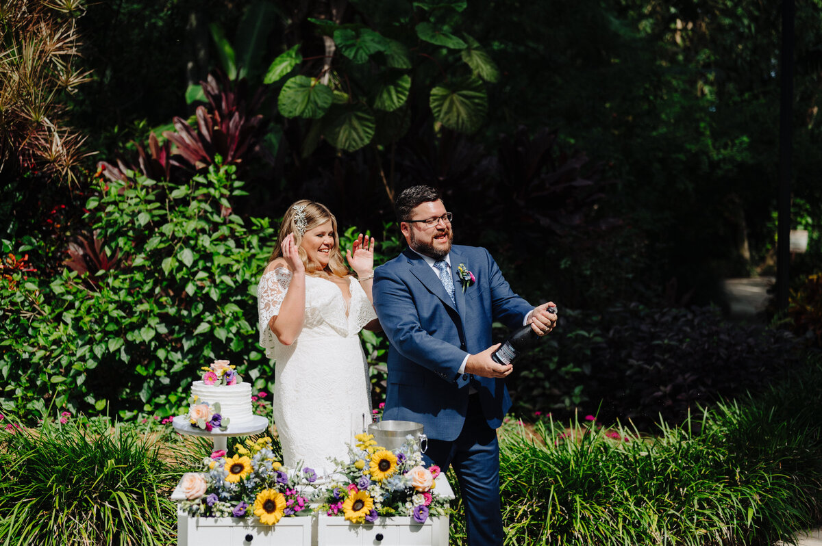 mcneile-photo-sunken-gardens-elopement-chantilly-chic-celebrations-12