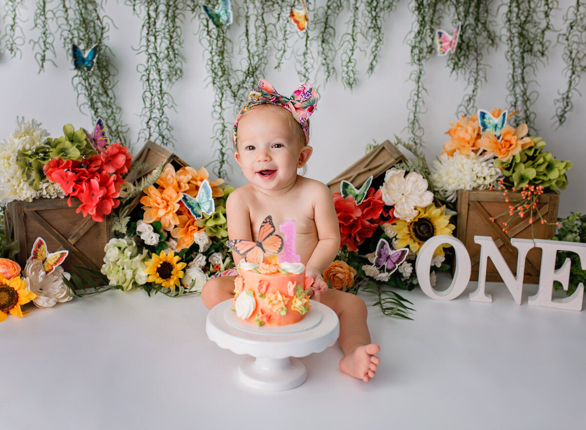 floral-butterfly-cake-smash