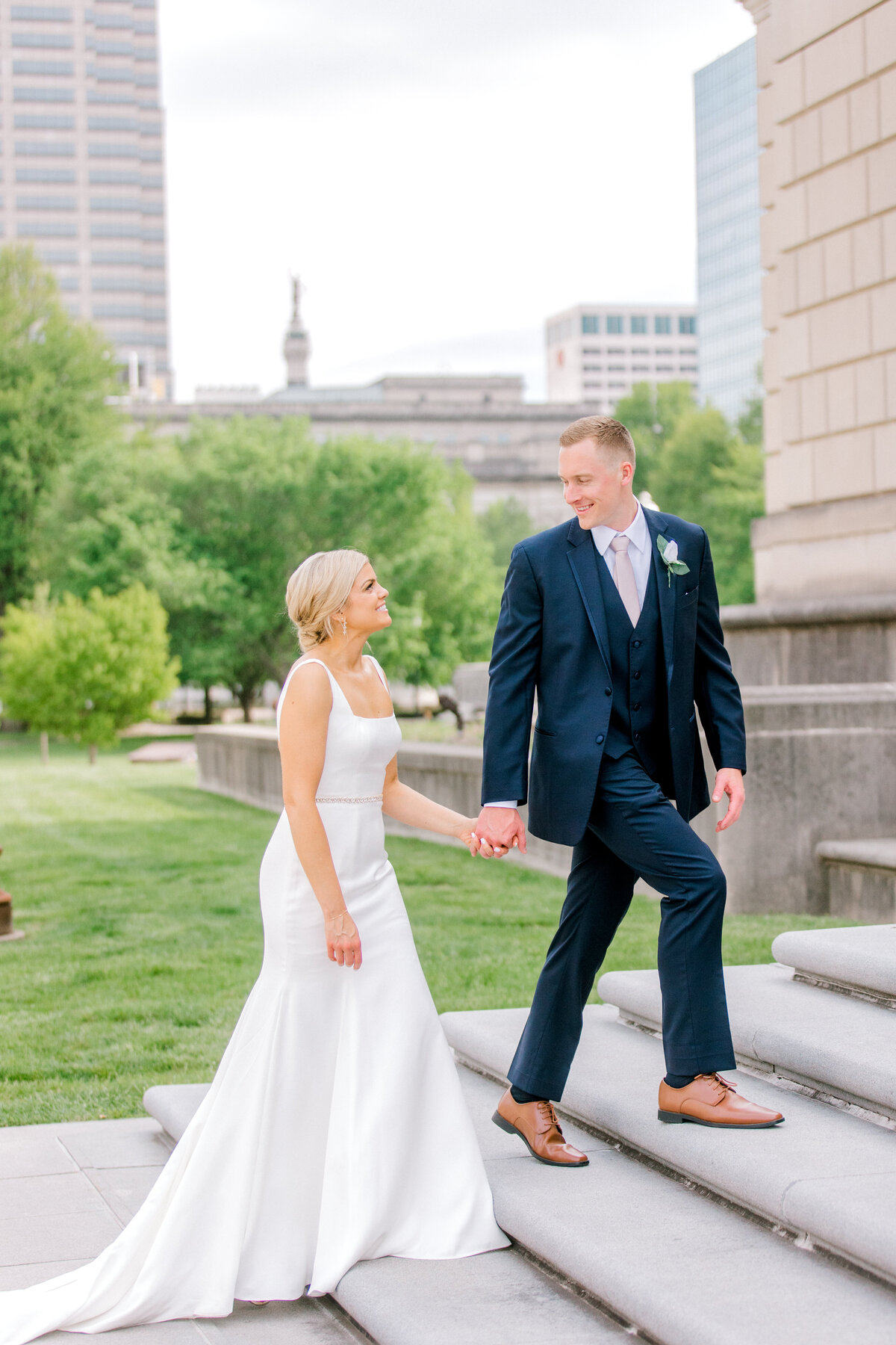 BRIDE AND GROOM ON STEPS OF INDIANA WAR MEMORIAL