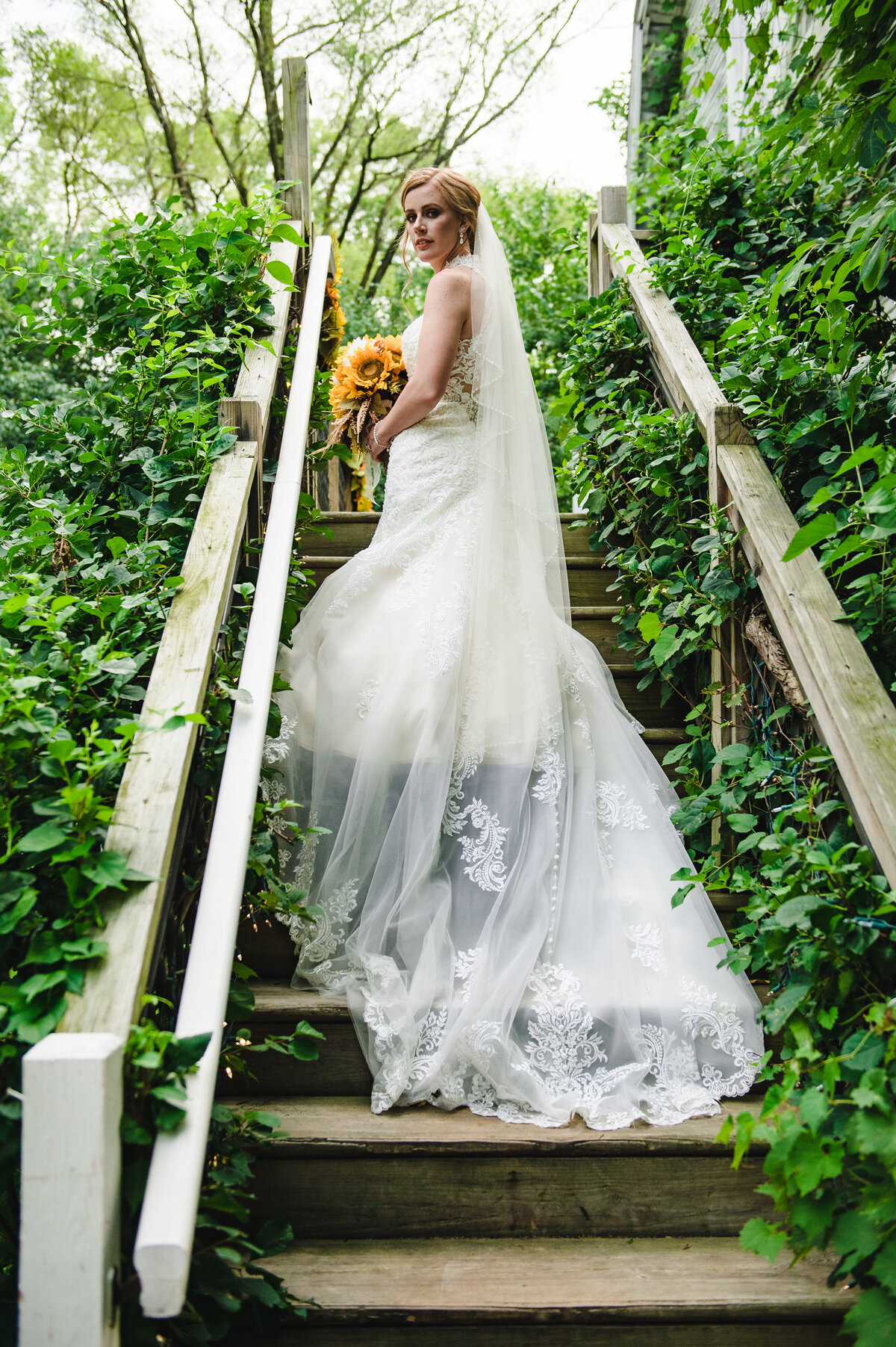 blue-dress-barn-michigan-wedding-myranda-branden-517