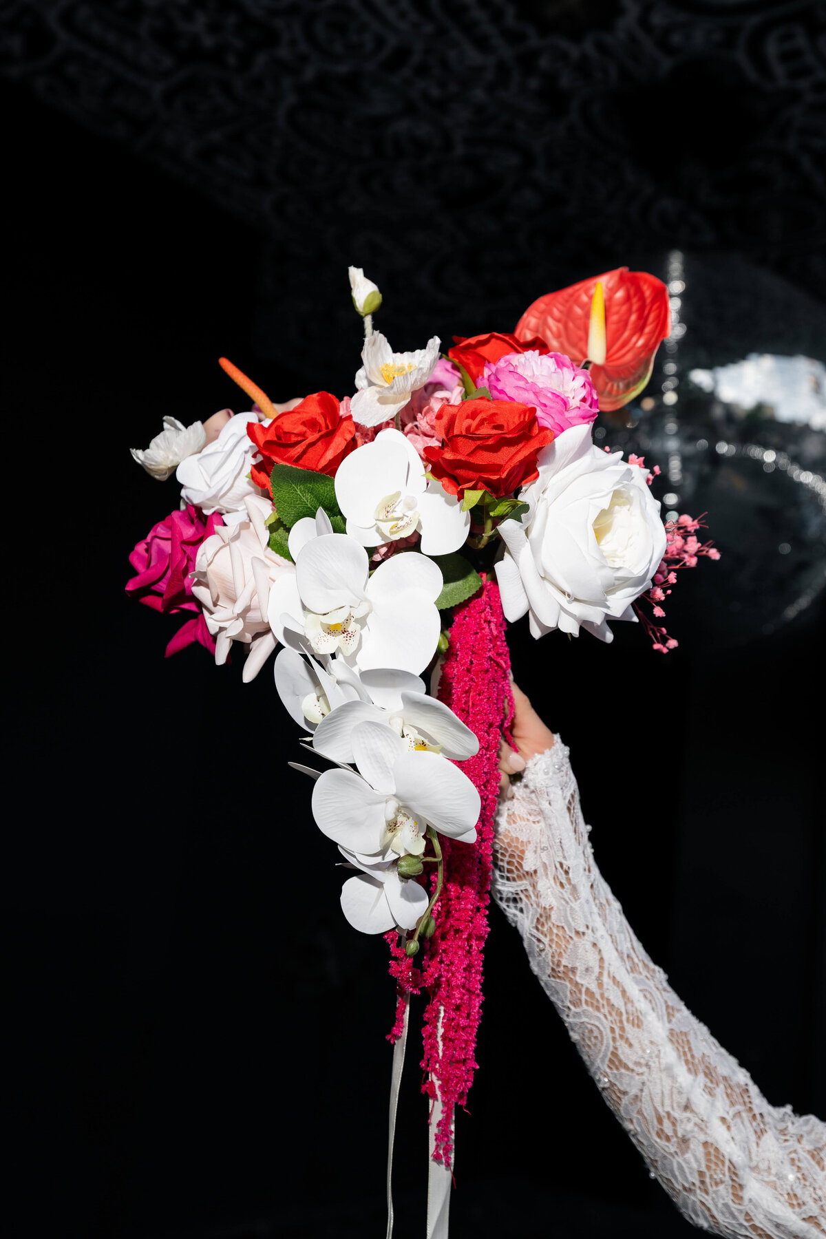 76riskyexposure_hannah-rory_las-vegas-elopement-photography