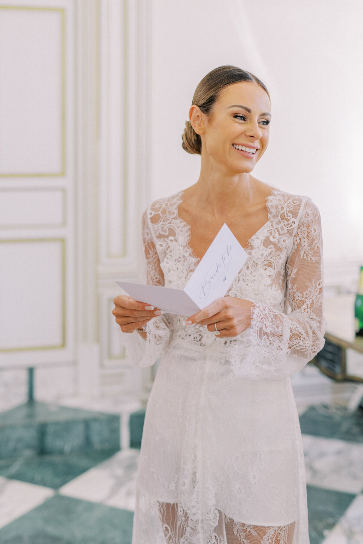 Maïlys Fortune Photography Husband Wife Wedding Weddings Photography France Switzerland Italy Timeless Dreamy Imagery Bilingual French English Destination Weddings Destination Wedding Provence French Riviera Paris Lake Como Tuscany34