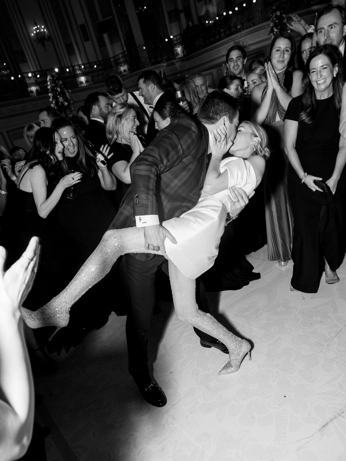 chicago-luxury-winter-wedding-at-old-st-pats-147
