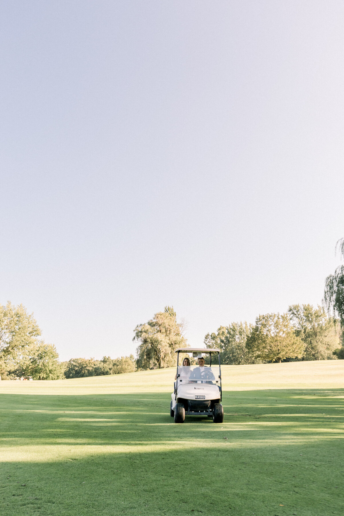 golf-course-wedding-michigan-35