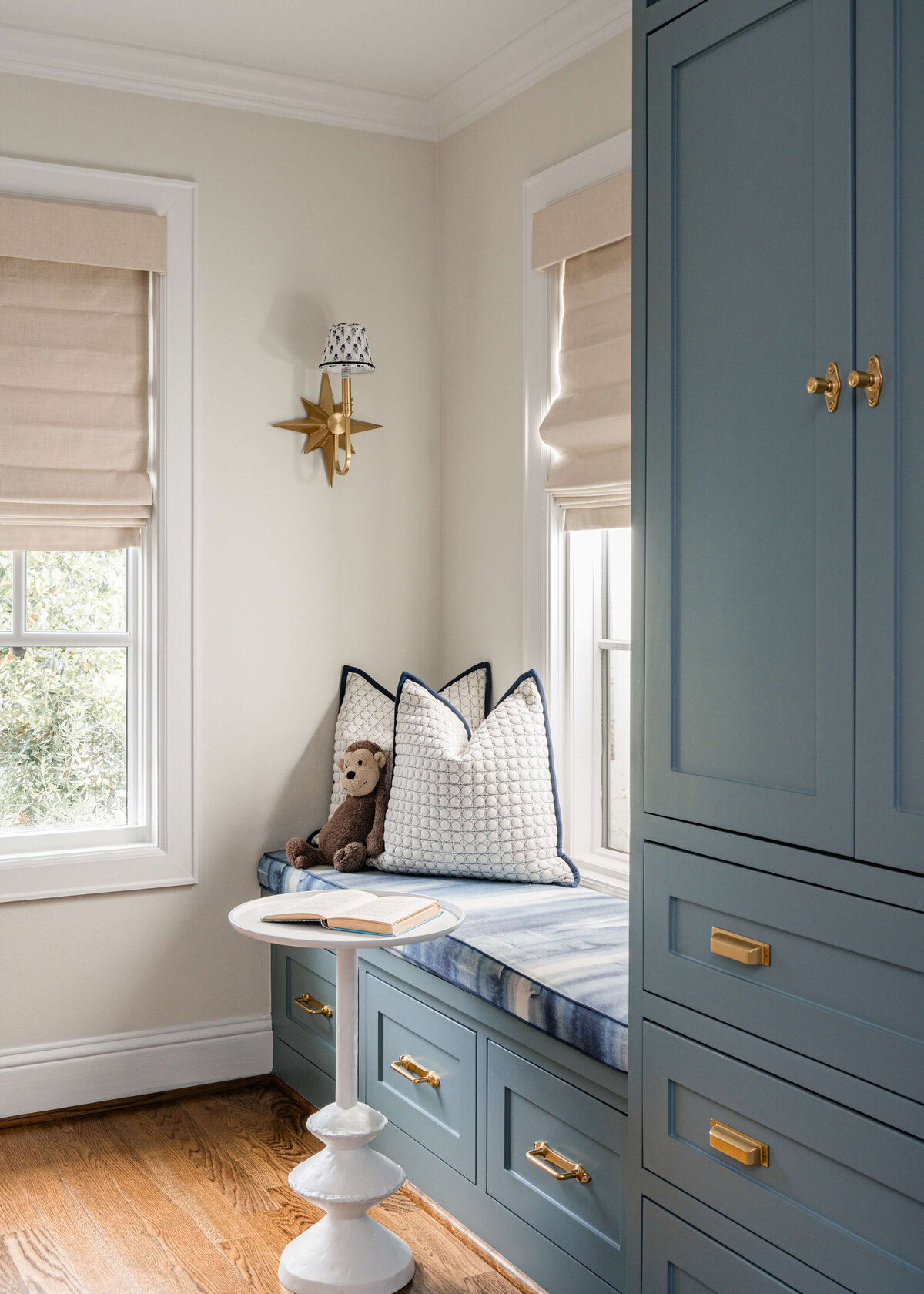 french lab design portfolio daybed