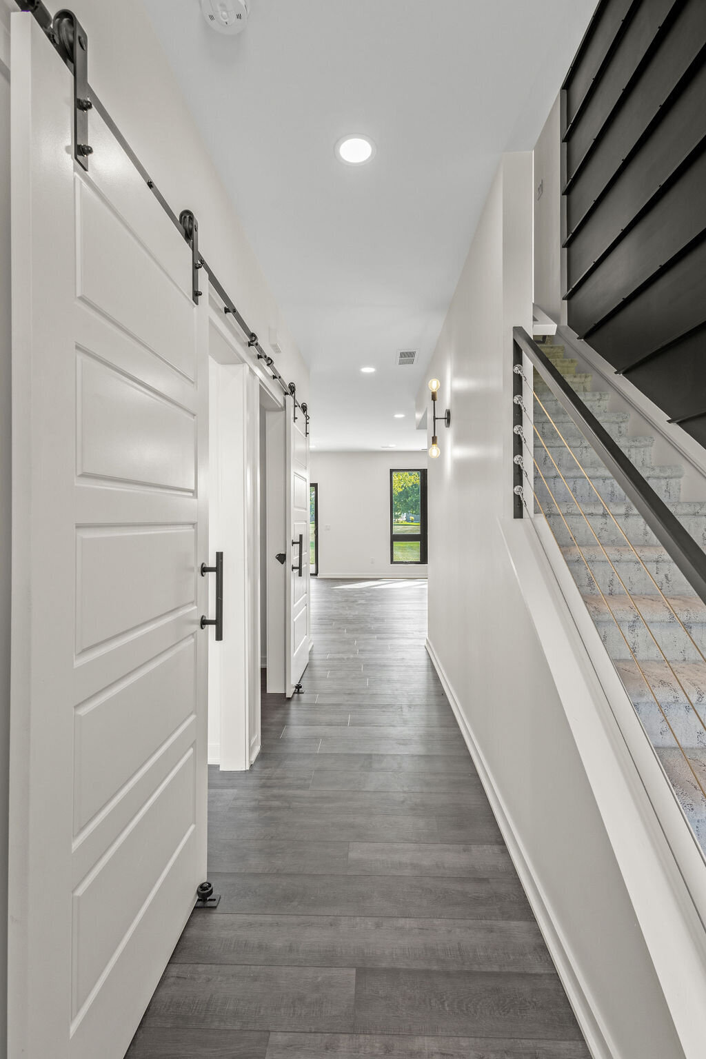 modern_farmhouse_town_home_new