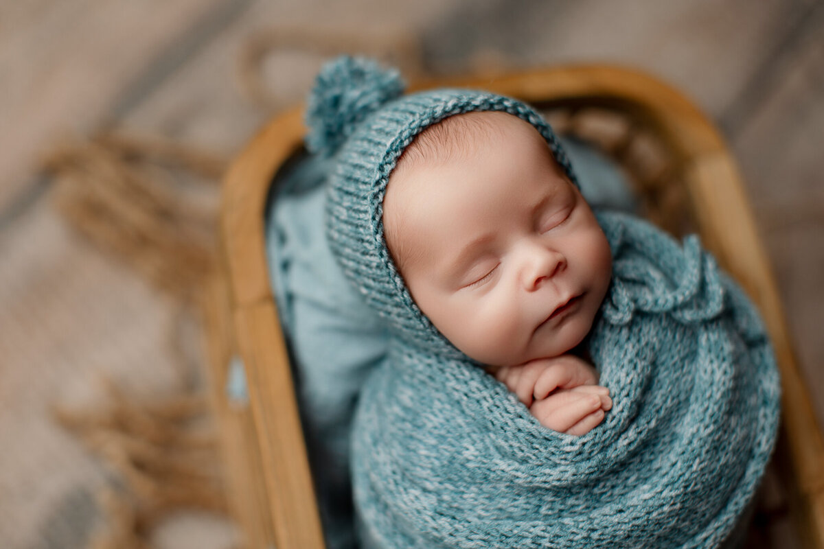 best Fayetteville AR newborn photographer, newborn portraits Cave Springs, best newborn photographer Tontitown AR