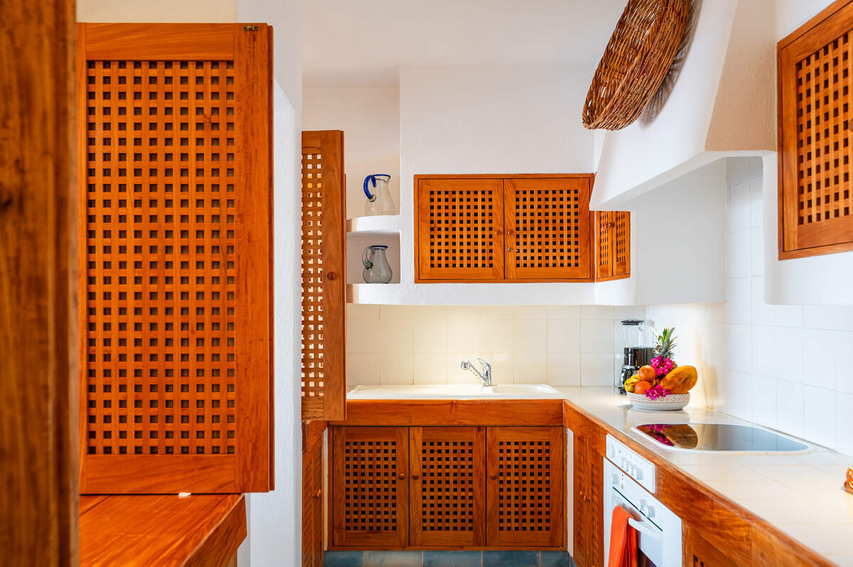 03-4-Careyes-Mexico-Properties-Casita-Cocodrilo-Kitchen-4790