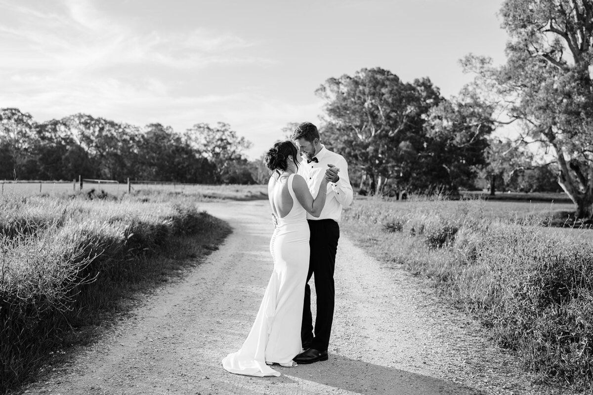 Lydia and Bradley - Bride and Groom Portraits - JessicaCarrollPhotographer-81_websize