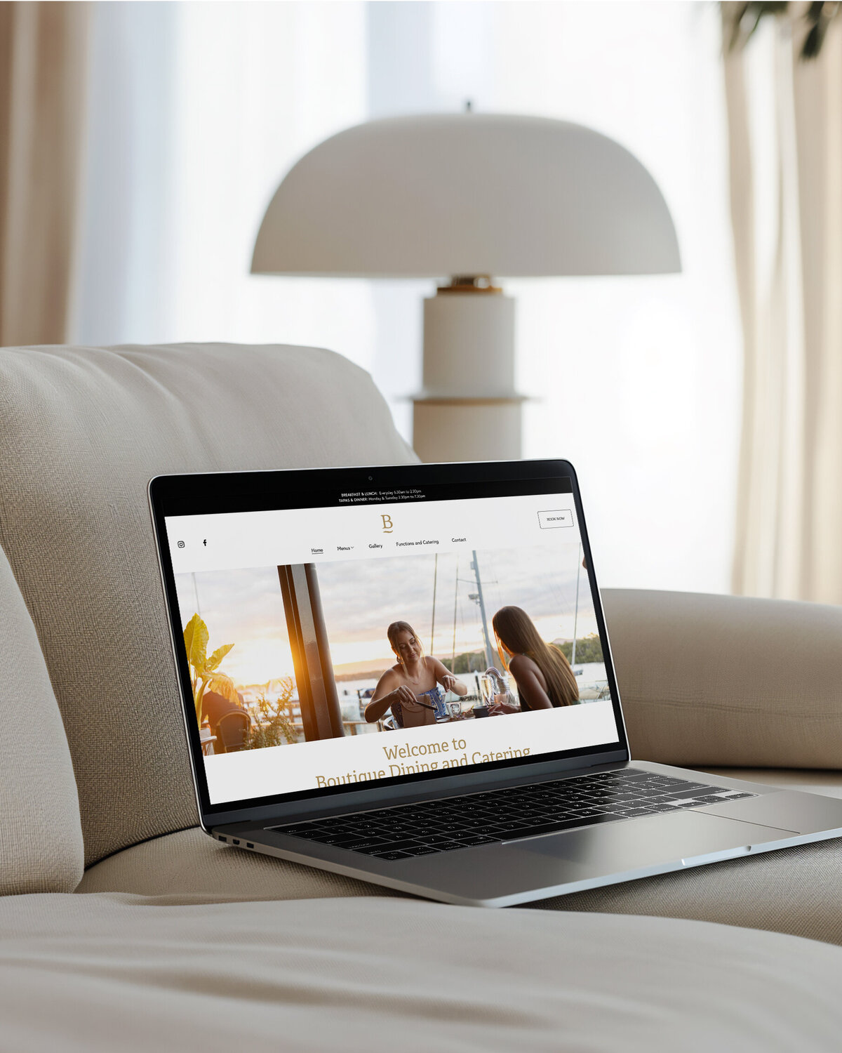 Boutique Mockup 45