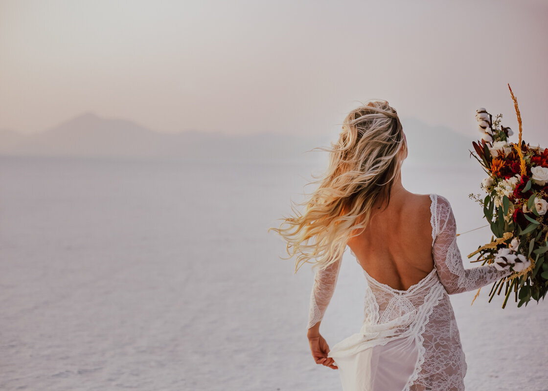 180830_Jenn&BenBridals_BonnevilleSaltFlatsUtah_AnjaJensenPhotography_001-005