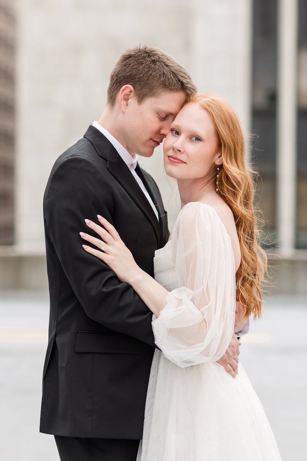 DowntownCincinnatiEnagementSessionPhotography-14