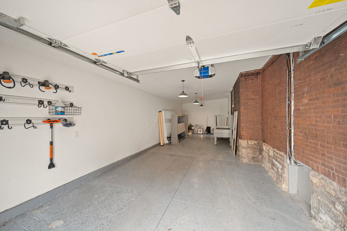 131-web-or-mls-A7406695