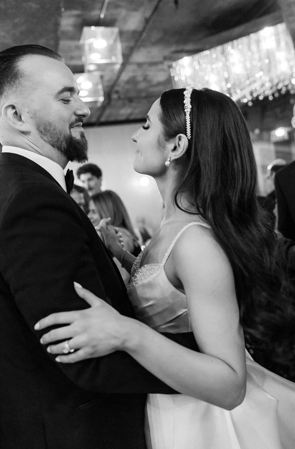 Luxury Moment Photography Montreal Wedding photographer-plaza antique luxury wedding
