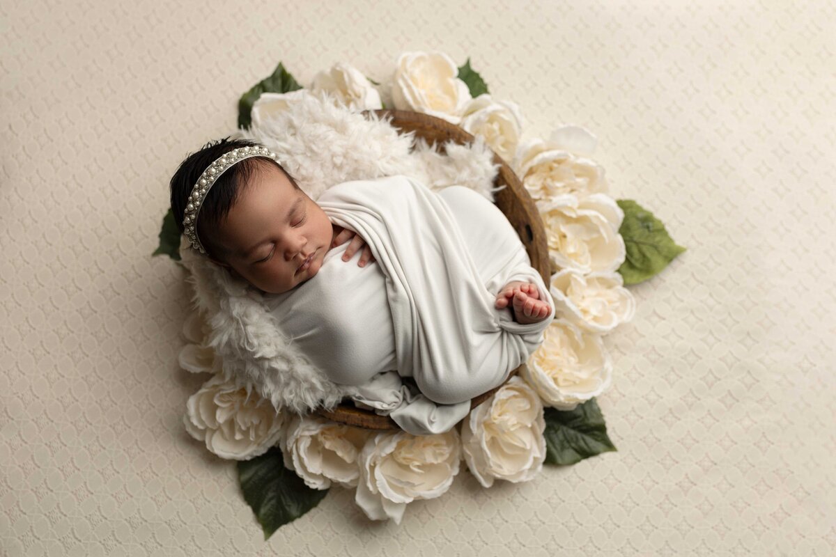 newborn_Sayre-Briele-Photography-LLC_Katie-Collins-4