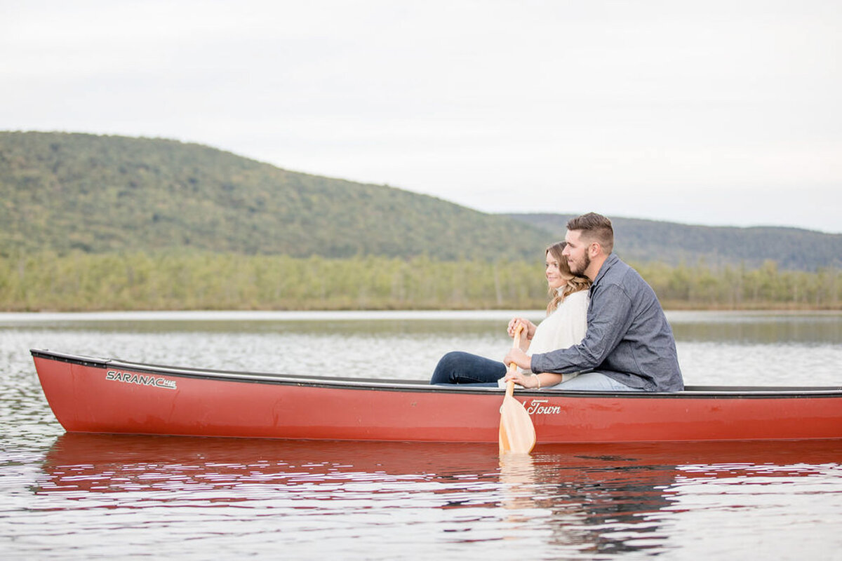 Rachel-Elise-Photography-Syracuse-New-York-Engagement-Shoot-Labrador-Hallow-31