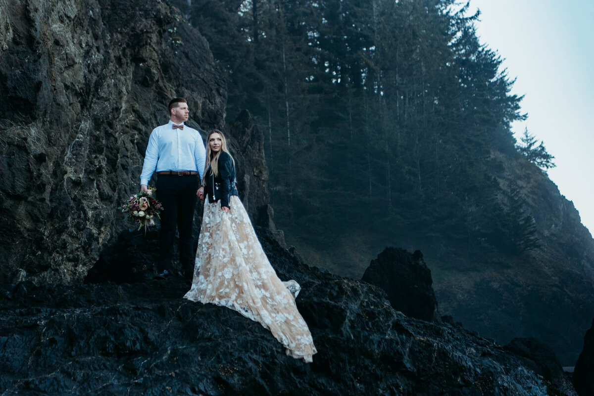 Secret Beach elopement photos bride and groom