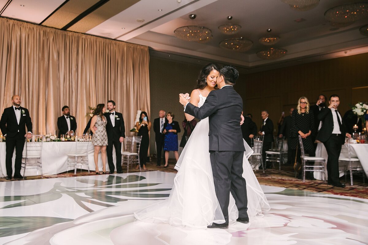 Toronto-Shangri-la-Wedding-Photographer-LauraClarkePhotos_0055