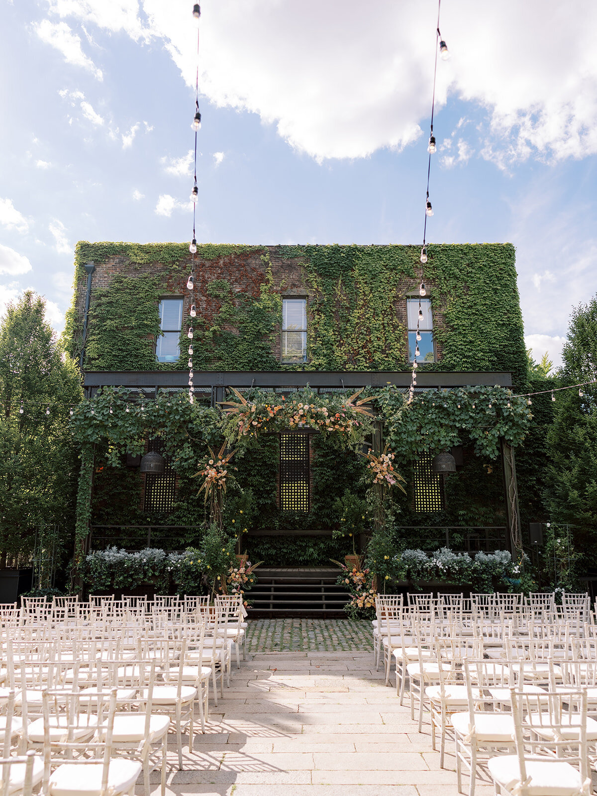outdoor-wedding-the-foundry-long-island-city-ny