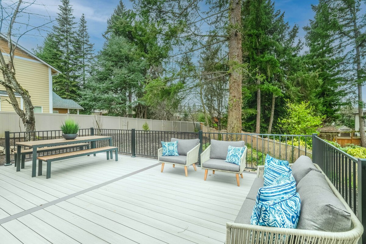 custom-deck-contractor-jackson-wy