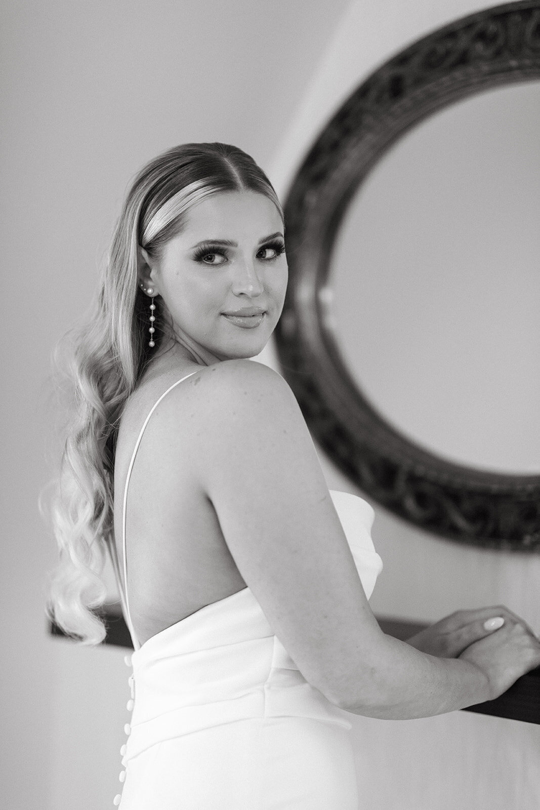 black-and-white-bridal-portrait-at-saint-clements-castle