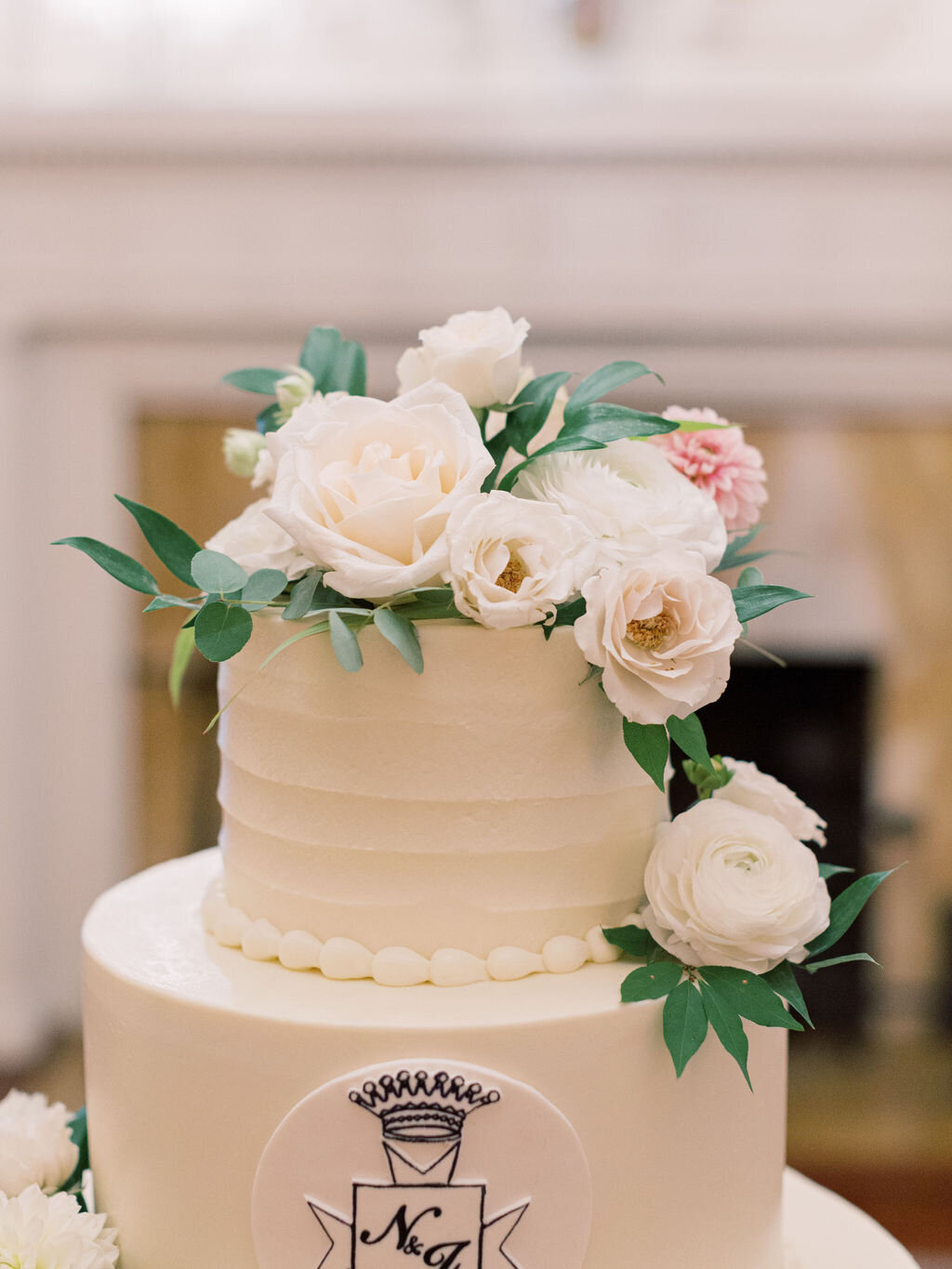 Kate Campbell Floral Fall Wedding Liriodendron Mansion by Molly Litchen55
