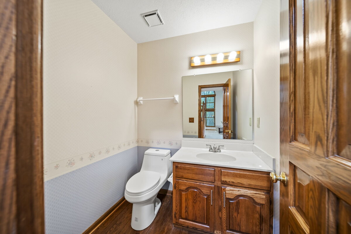 42-web-or-mls-A7405822