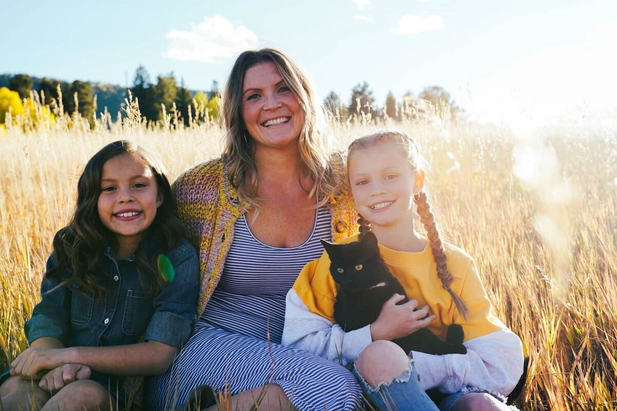 denver family photography - mom and daughers in field