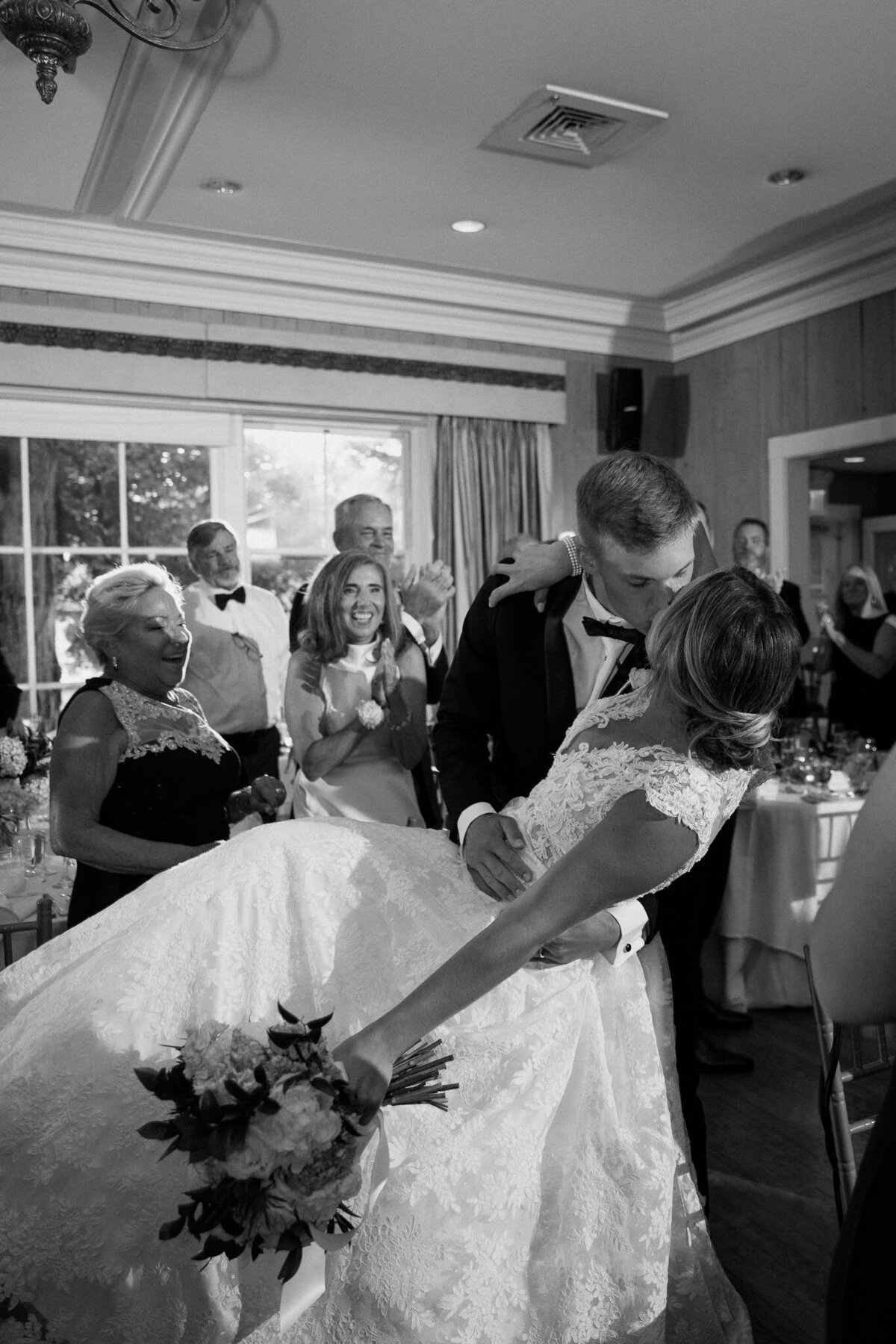Nichole-Babiez-Photography-Dunham-woods-Geneva-Illinois-Wedding-luxury-editorial-timeless-modern-candid-bride-inspiration-chicago-photographer--116