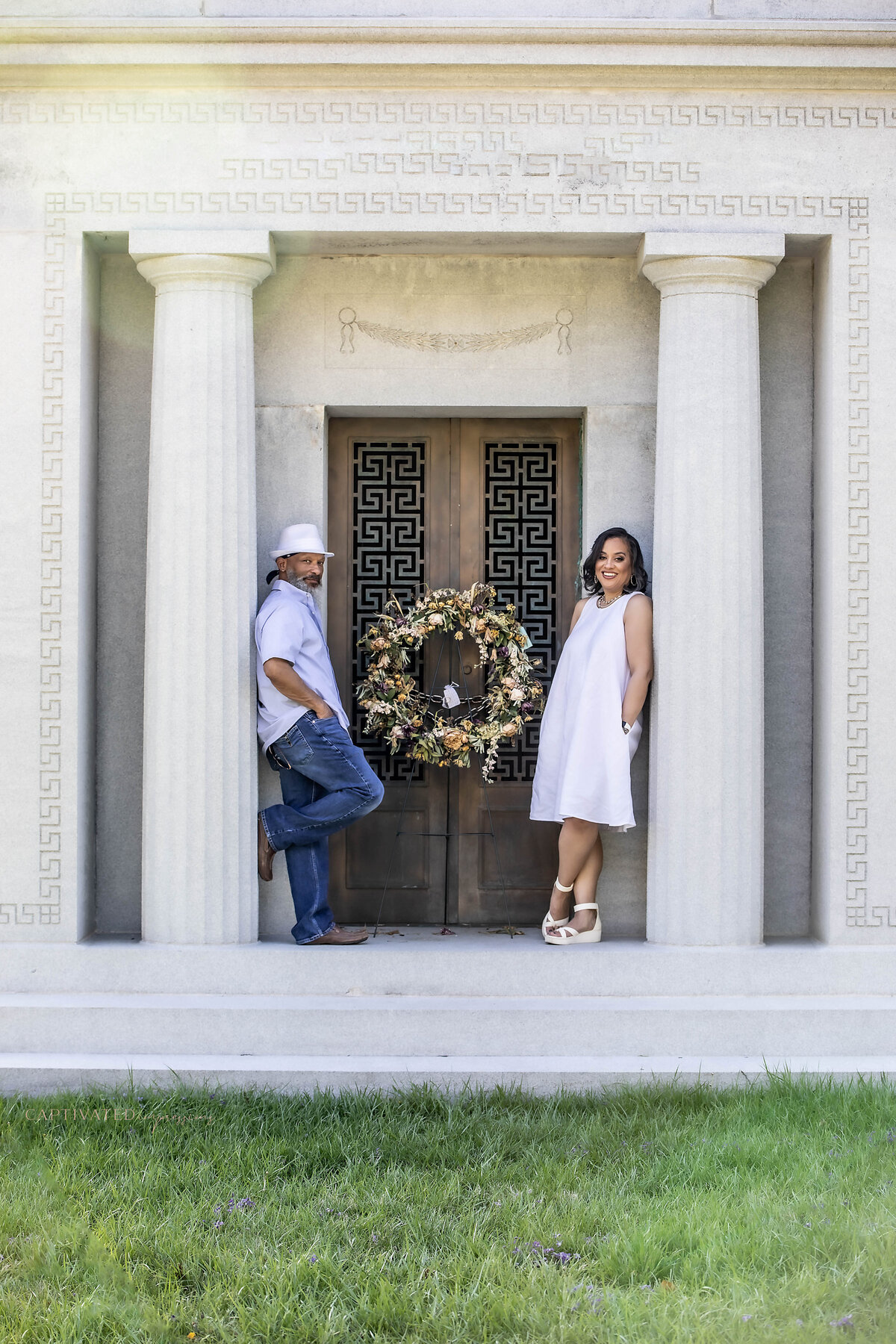 Couple-engagement-session-