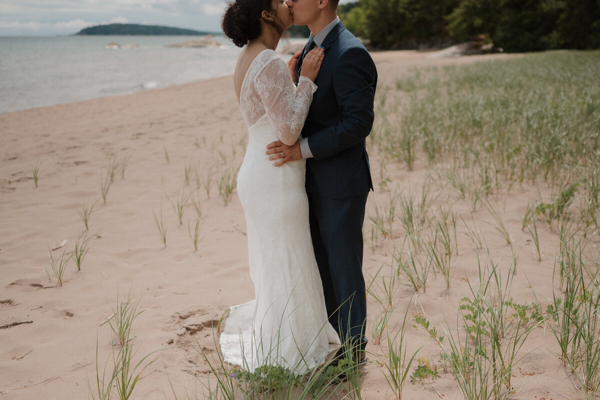 michigan hawaii elopement photographer