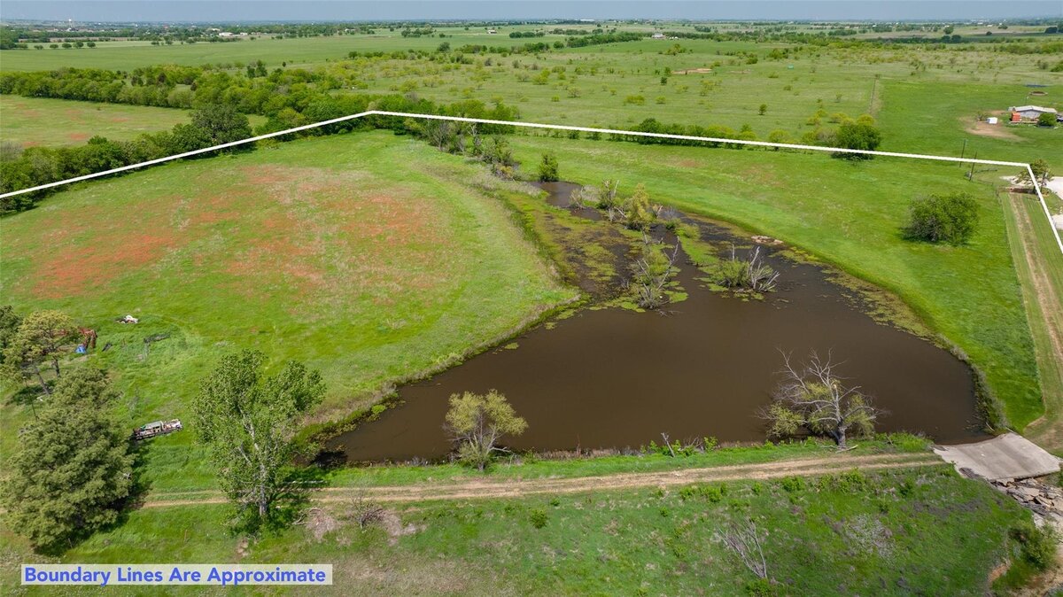 22 Acre property for sale near Lake Ray Roberts in Valley View Texas