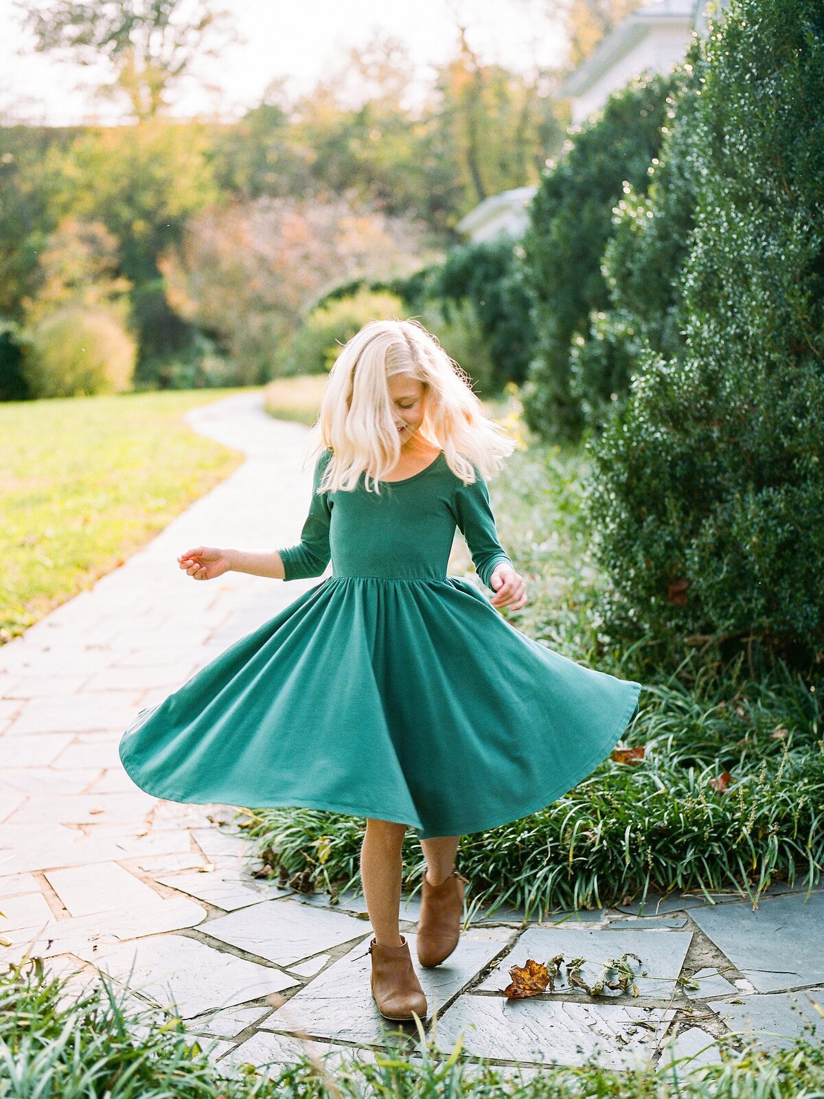 fall-family-photos-at-home-crozet-virginia-amy-nicole-photography-0087