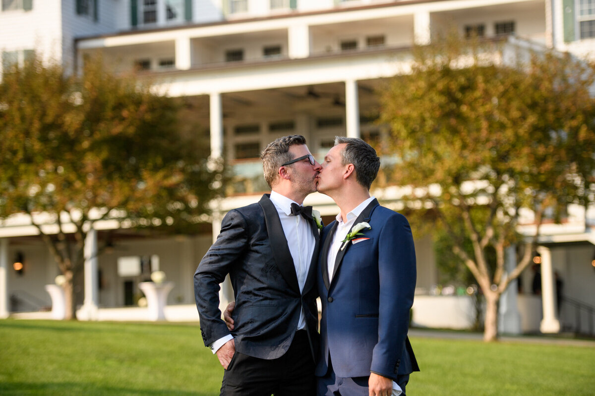 the-sagamore-hotel-lake-george-same-sex-LGBTQIA-wedding-2