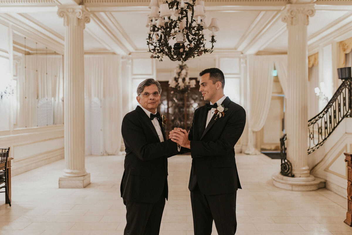 WELLING-FLORES.Wedding.EngineersClub-gtngrdy-41