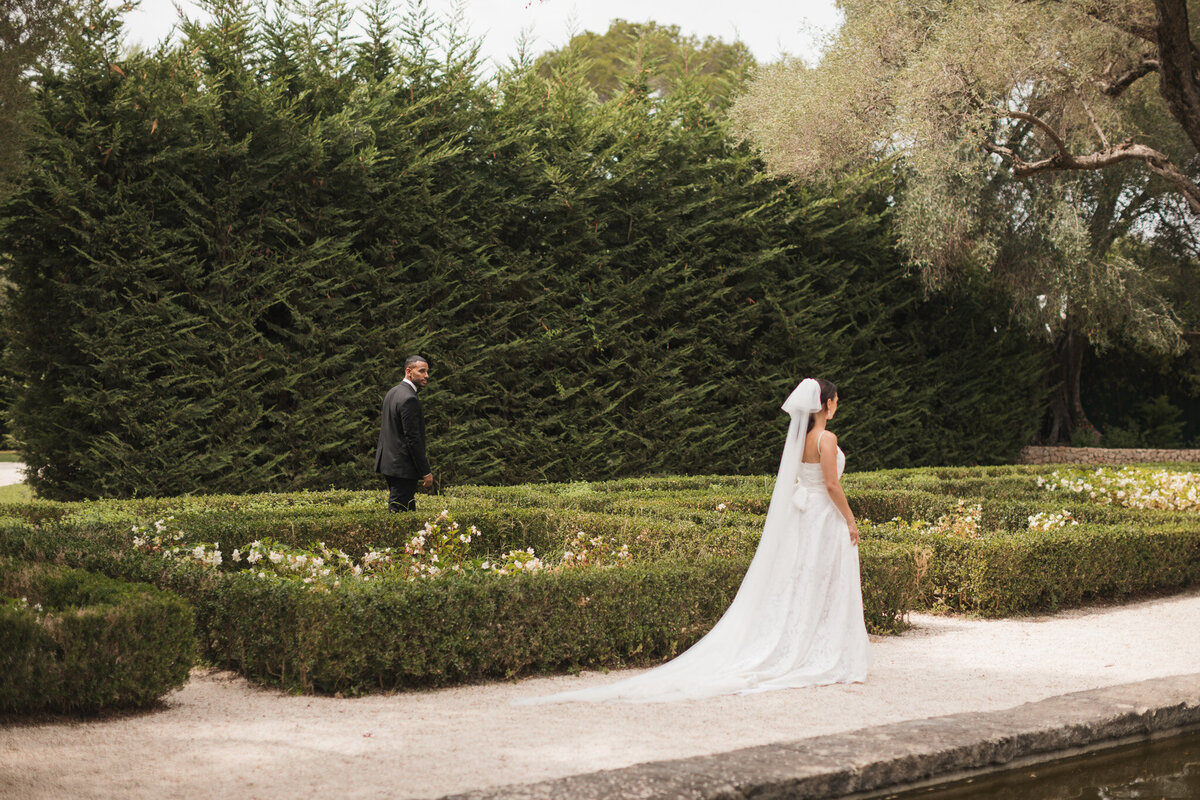 California based wedding photographer shooting weddings in destinations like France, Italy and Spain.