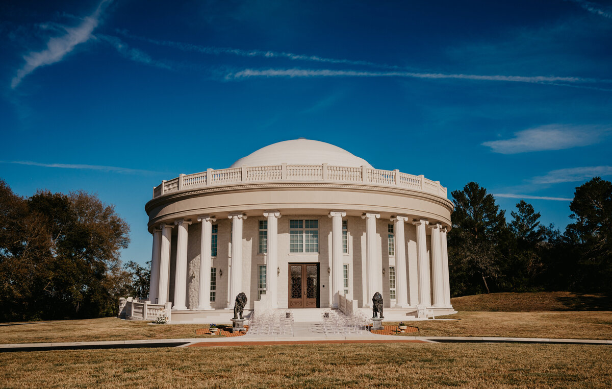 mariah-lacy-photo-whitehurst-gallery-wedding-venue-chantilly-chic-celebrations-4