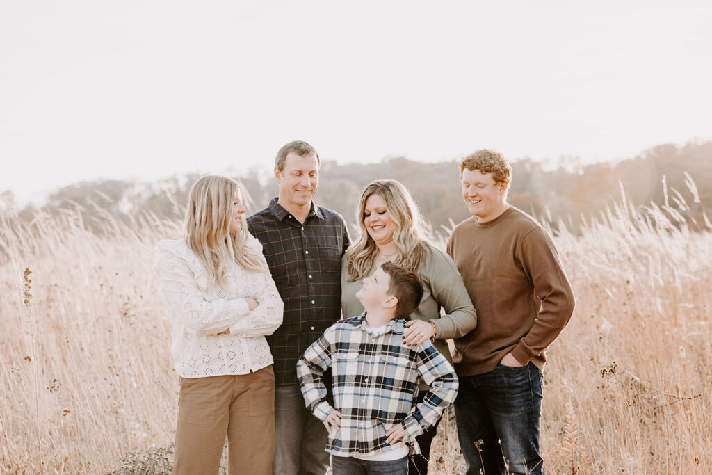 christina_ney_photography_wedding_engagement_lifestyle_photographer_dubuque_iowa_wedding_planning_assistance_adventurous_bold_laidback Family Photography6