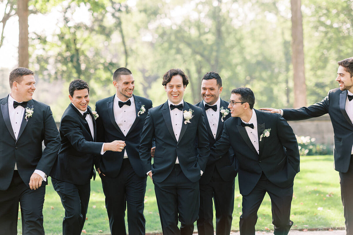 Lindsey Taylor Photography Armour House Chicago Wedding Photographer-46