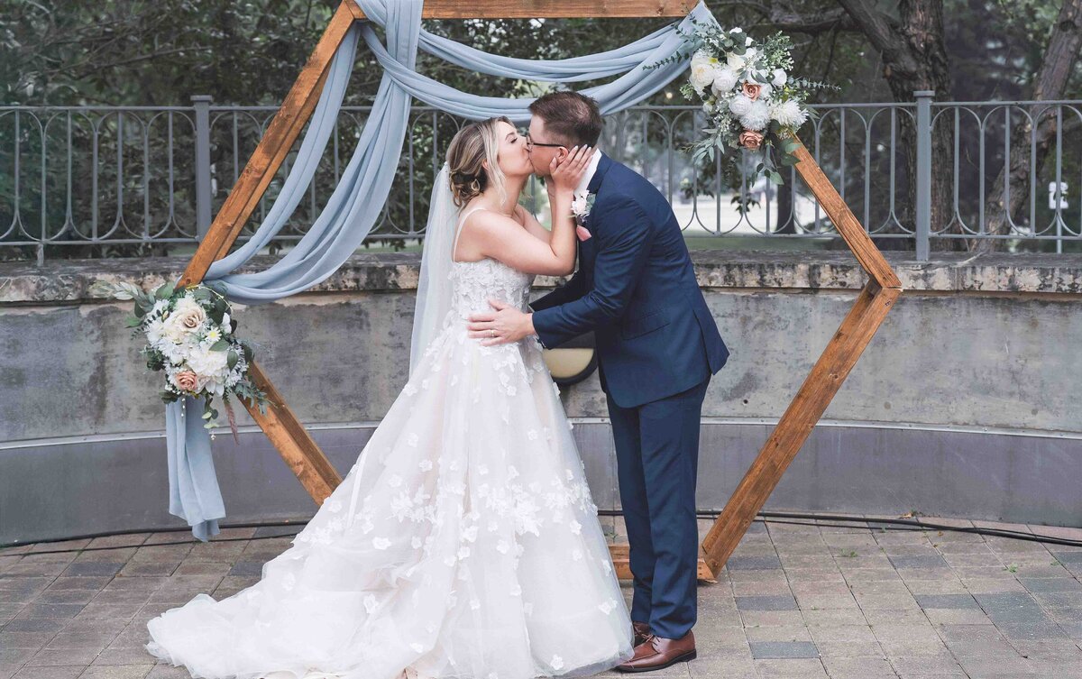 SaskatoonWeddingPhotographer-88