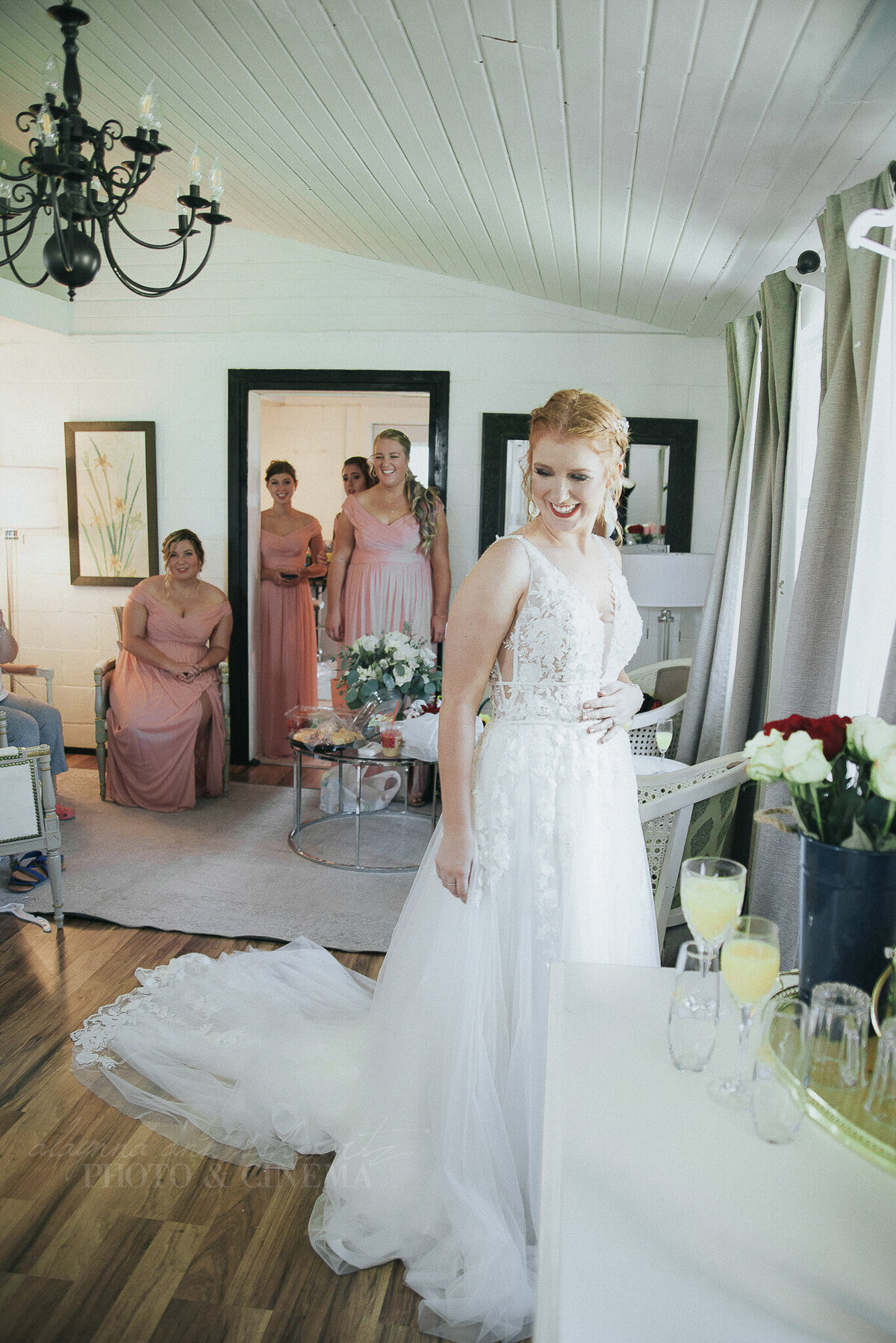 getting ready _ alaynna ann schwartz _ harpors vinyard _ iowa photographer _ playlife photography_0313