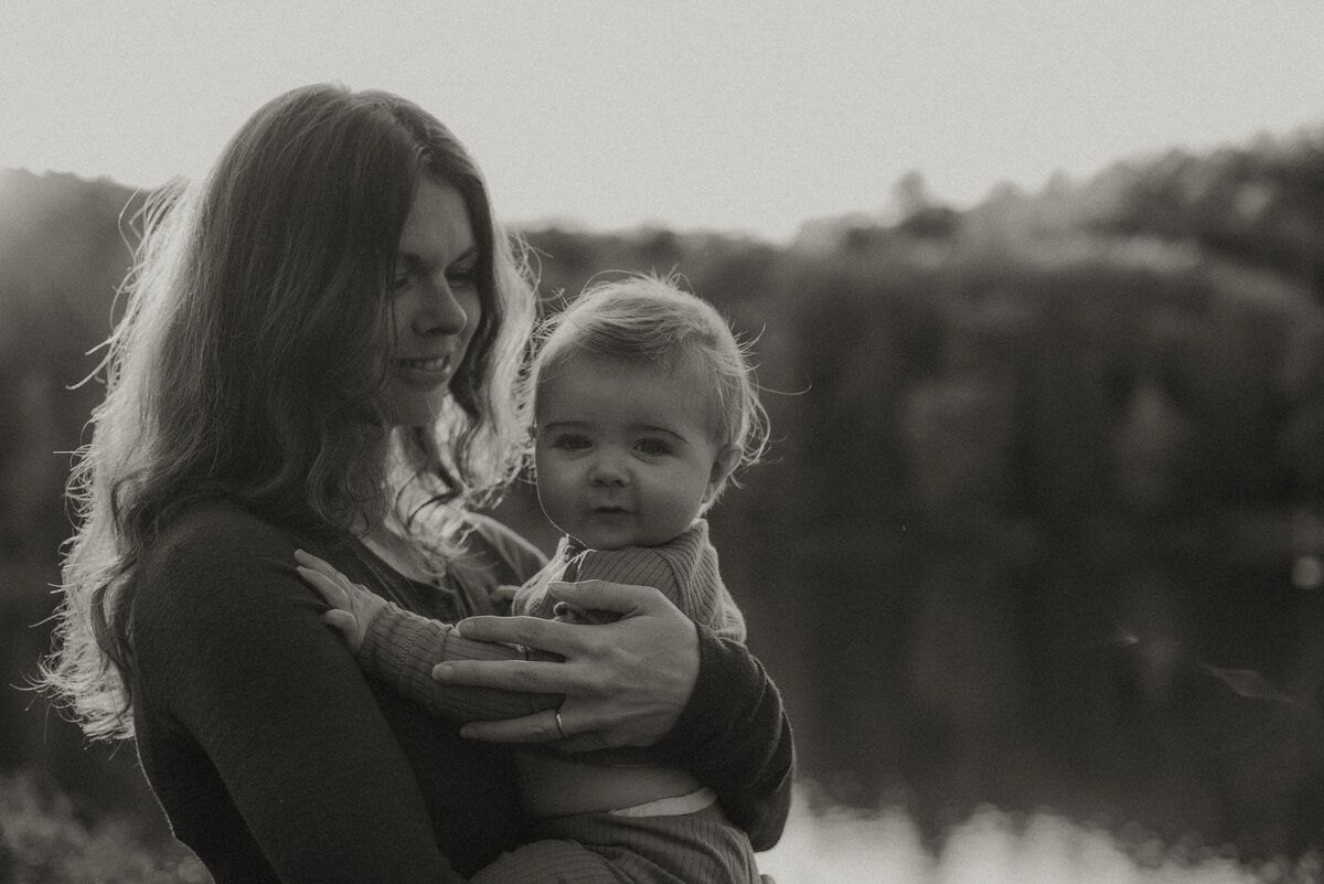 Caitlin's Family Session - Shania Crivelli Photography-109