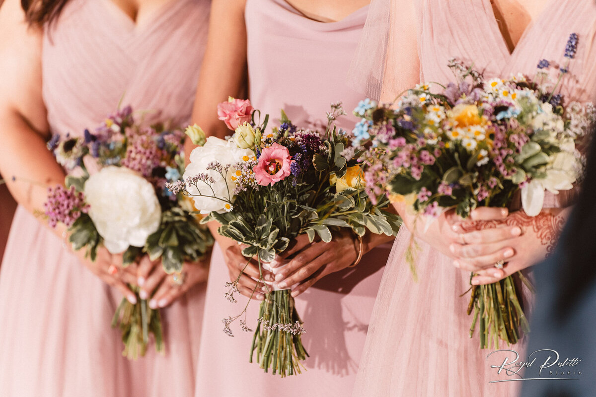 bridesmaid-flowers-glen-island-harbour-club-ny-enza-events