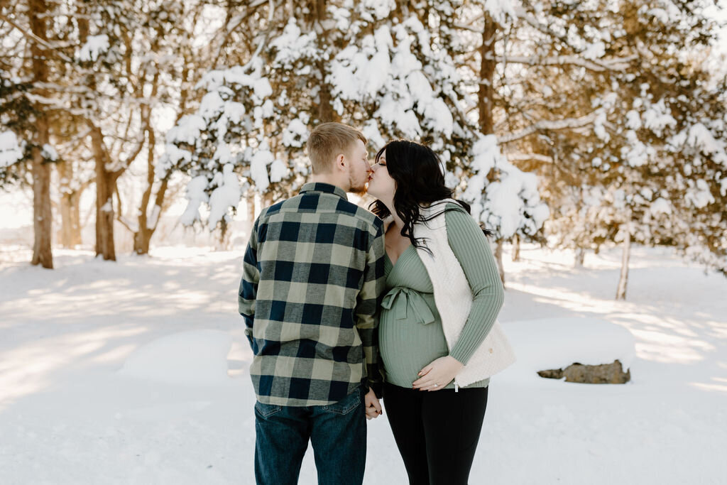 christina_ney_photography_wedding_engagement_lifestyle_photographer_dubuque_iowa_wedding_planning_assistance_adventurous_bold_laidback Family Photography60