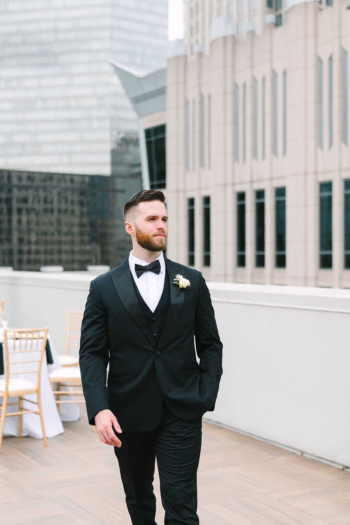 doubletree rooftop charlotte wedding photographer-16_jamie marie photography
