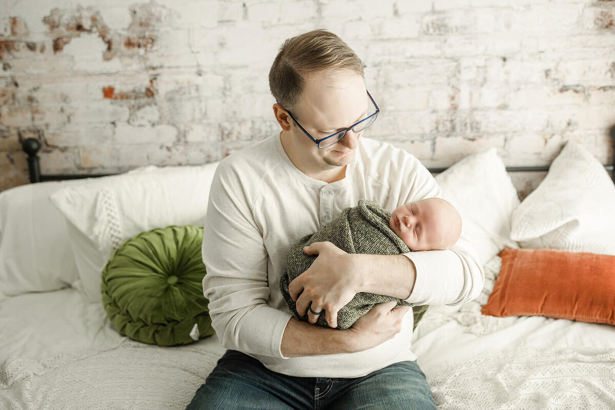 Collin-camp-hill-newborn-studio-87_websize