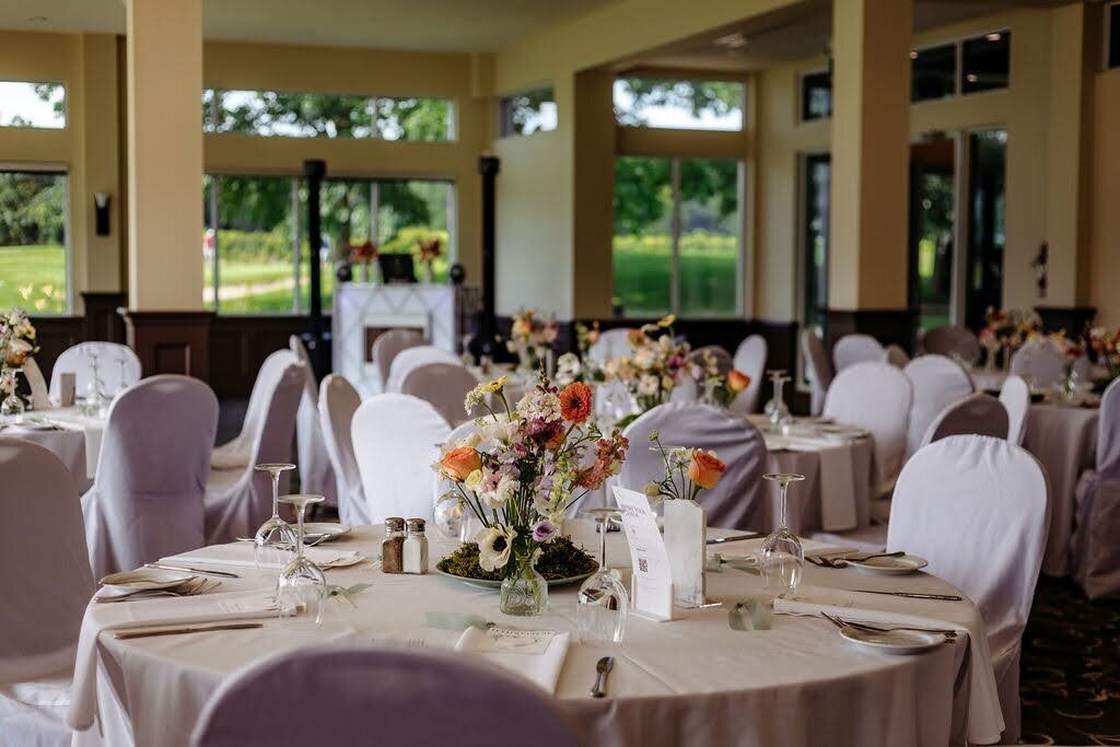 A&R Wedding Flowers by Mapleton Acres9
