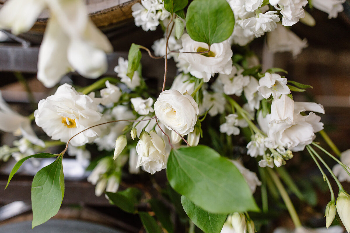 white wedding flowers
