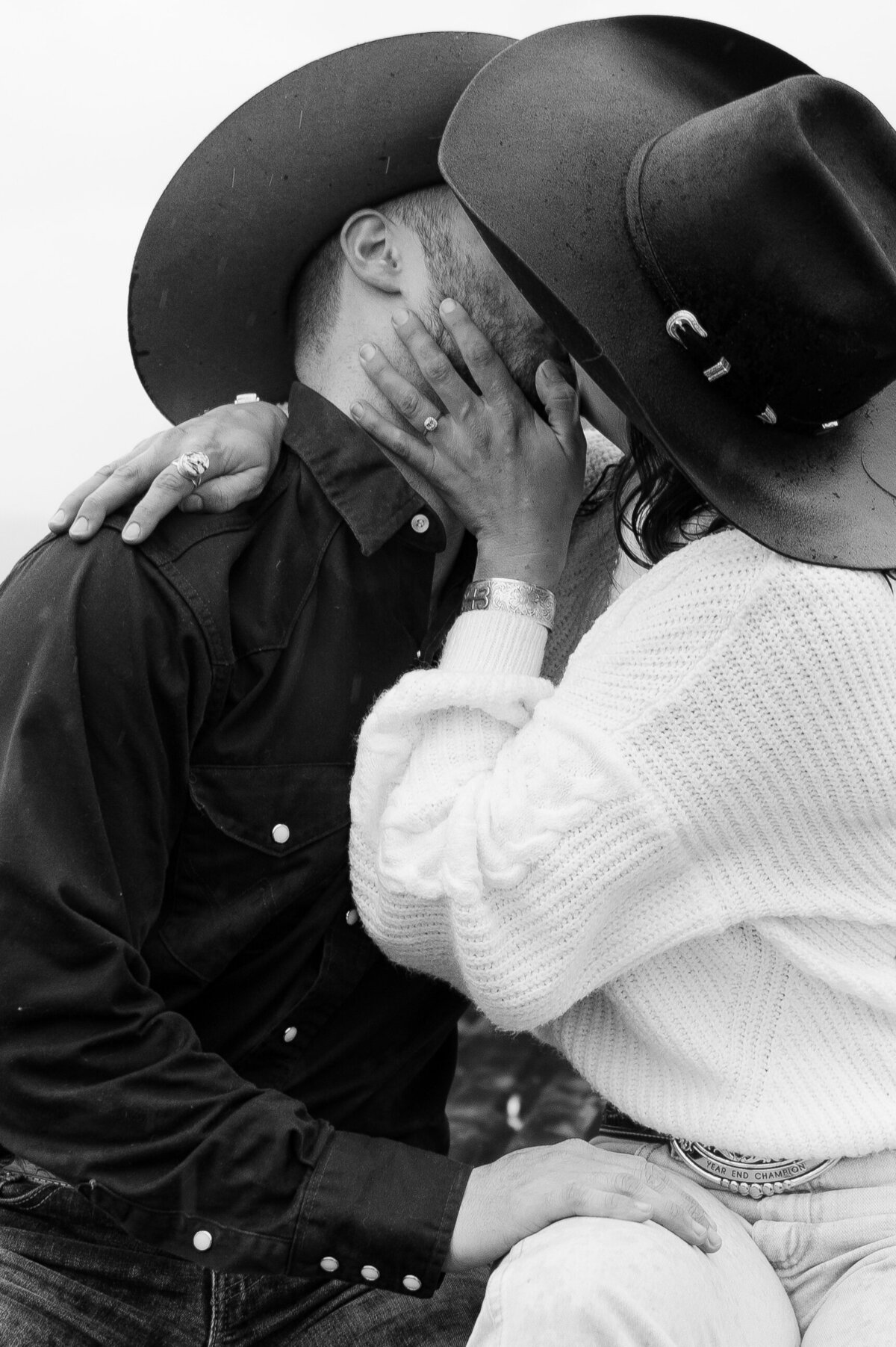 presley-gray-photo-montana-western-style-engagement-4000-2
